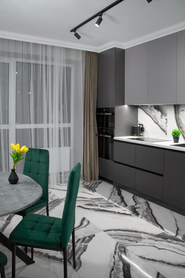 Royal 2 Apartments On Shevchenka 38 Str Lviv Exterior photo